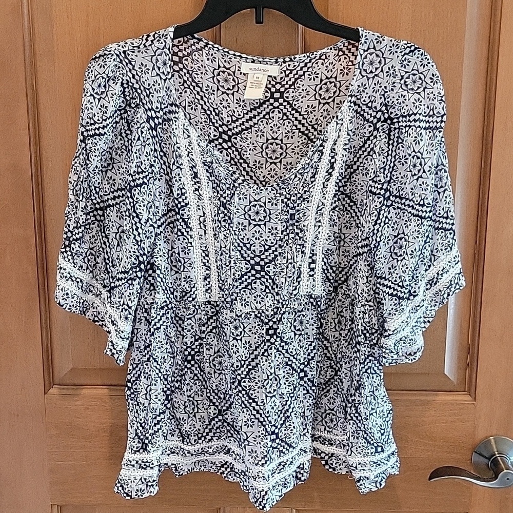 Sundance Navy and White Geometric Pattern Women's Top Size M